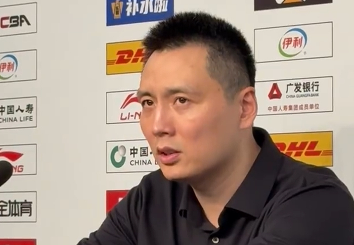 云开体育官网-洛夫顿G4仅打两分钟,卢伟明确表示效果不佳,双小外压力大!|广厦|总决赛|古德温|发布会|伤病_新浪体育_新浪新闻