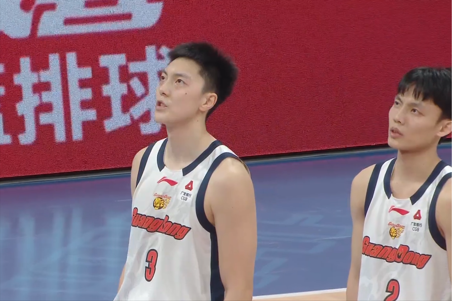 徐杰0分奎因9中1,无缘四强,周琦18+8四盖帽将战上海
